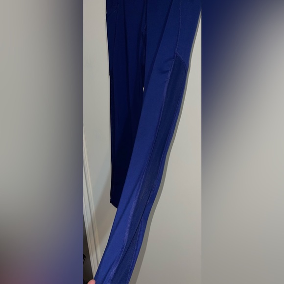 Old Navy Navy Blue Leggings SIZE MEDIUM - Picture 3 of 8